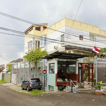 Zen Rooms Cassa Dua Pasteur 万隆 外观 照片