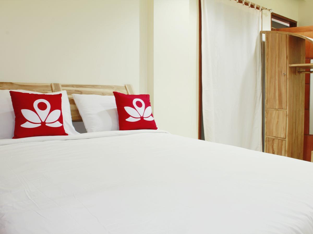 Zen Rooms Cassa Dua Pasteur 万隆 外观 照片