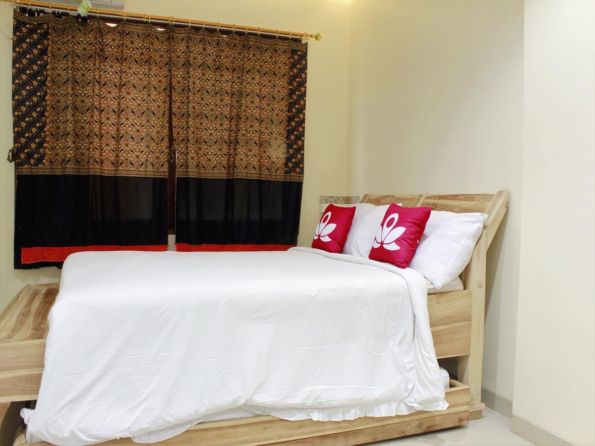 Zen Rooms Cassa Dua Pasteur 万隆 外观 照片